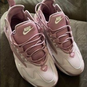 Women’a Nike 2k Zoom size 7 plum